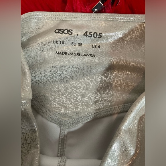 🛑🛑🛑ASOS METALLIC LEGGINGS (made small) - Picture 4 of 7